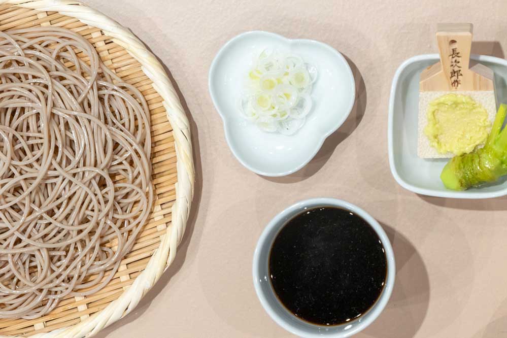 Food replica of Shinshū soba noodles, wasabi, spring onions and soba-tsuyu (sauce made with dashi stock and soy sauce)