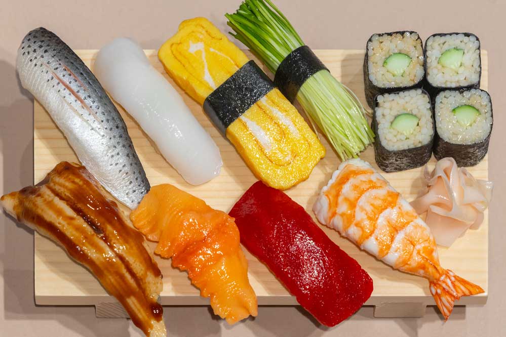 A food replica of various sushi, mainly nigiri-zushi