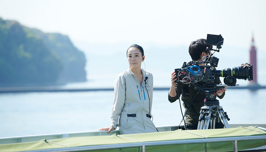 Director Naomi Kawase on set