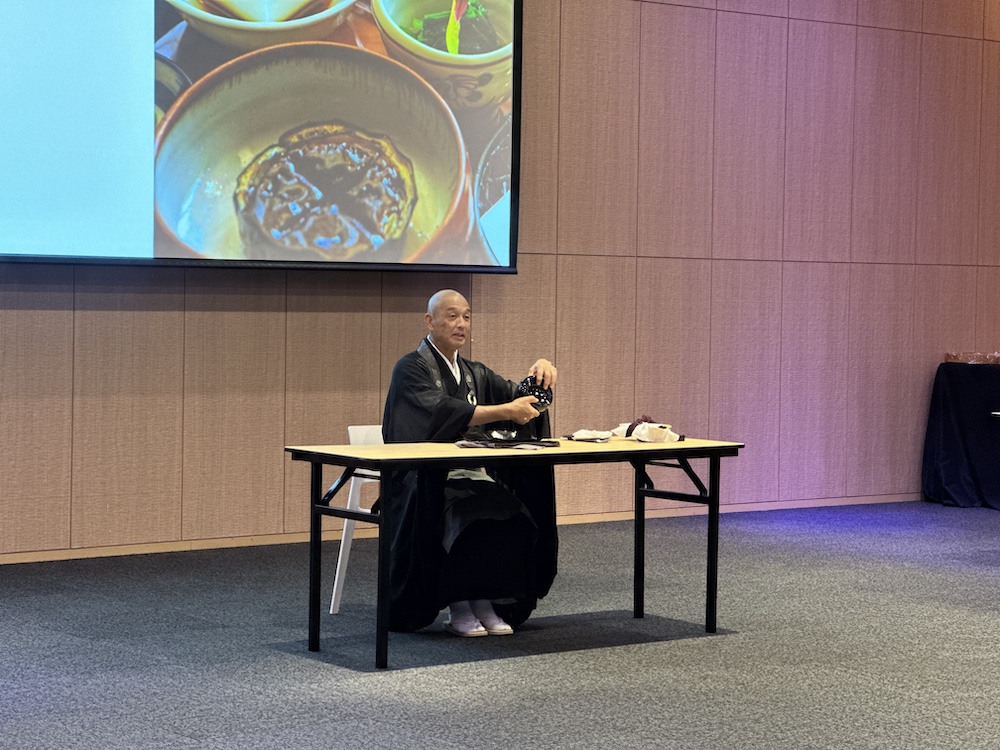 Rev. Shumyo Kojima during Mindful Eating program