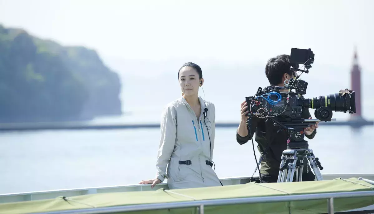 Director Naomi Kawase on set